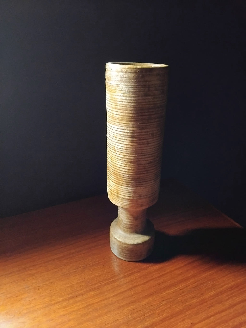 Vase rouleau en grès Agnès ESCALA mid-century