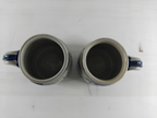Tasses en céramique au décor bleu