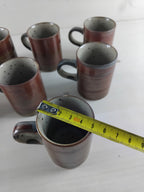 Tasses et sous-tasses en grès vernissé