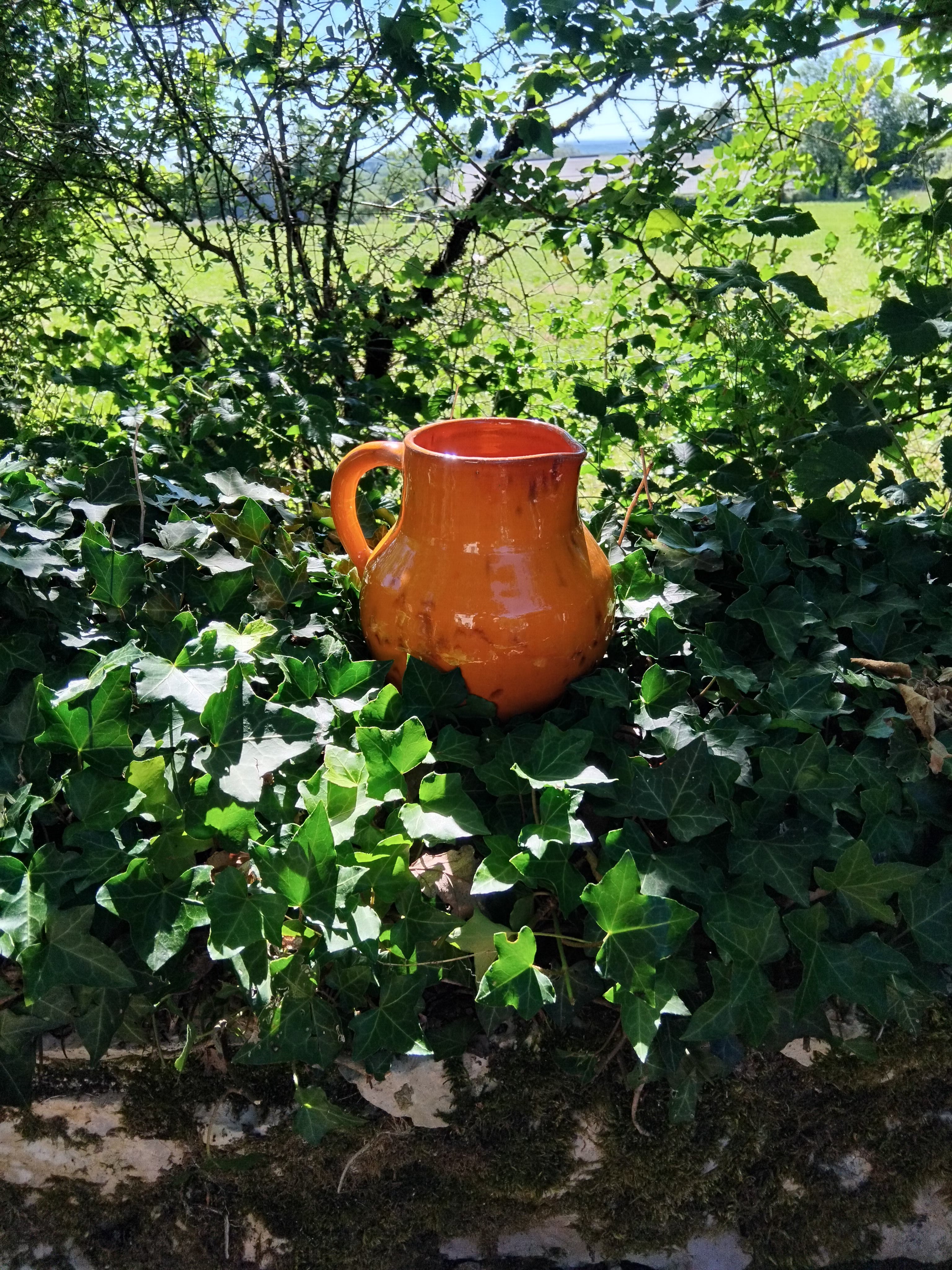 Pichet en céramique orange