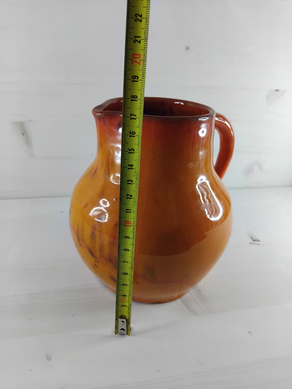 Pichet en céramique orange
