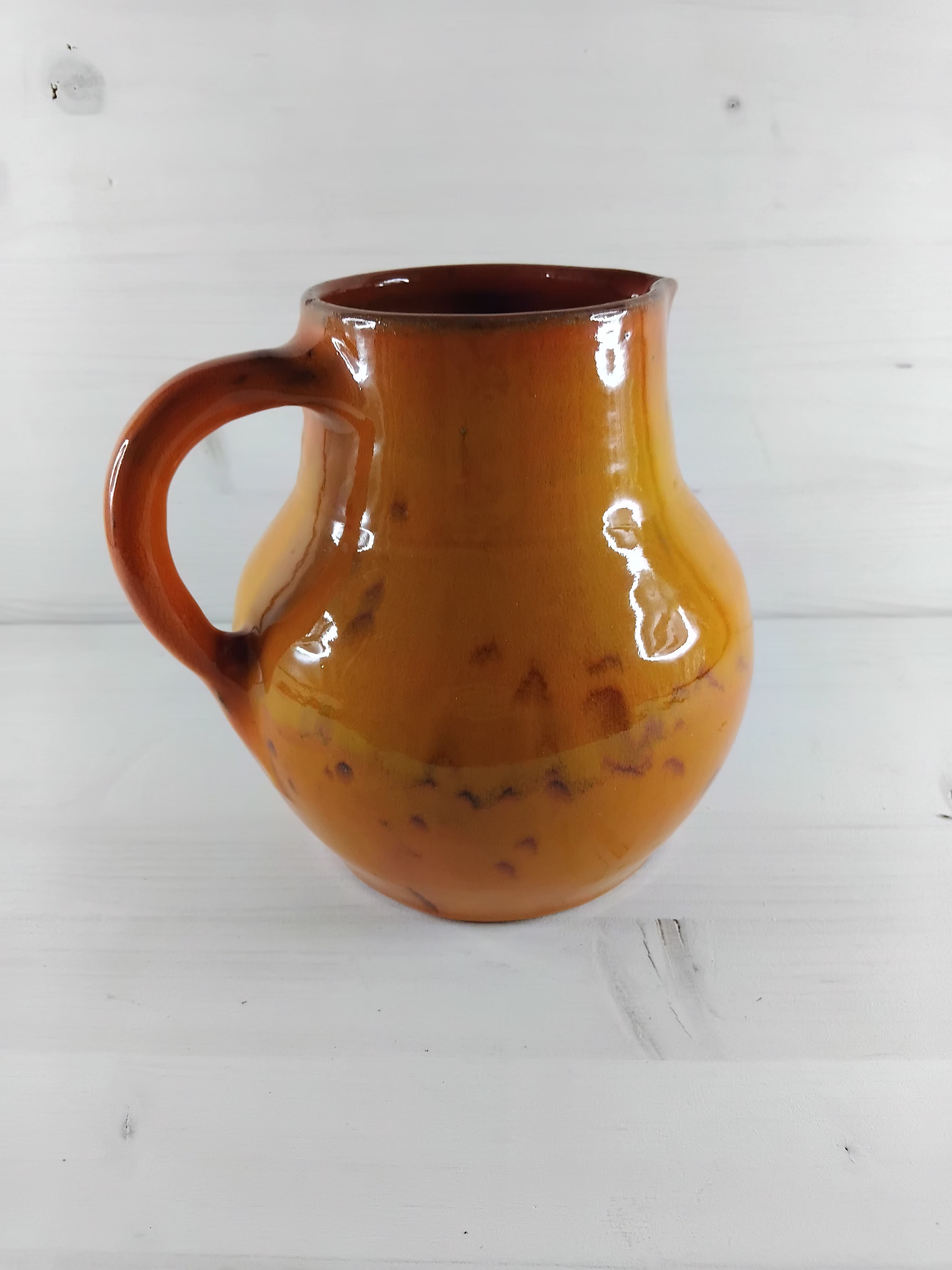 Pichet en céramique orange