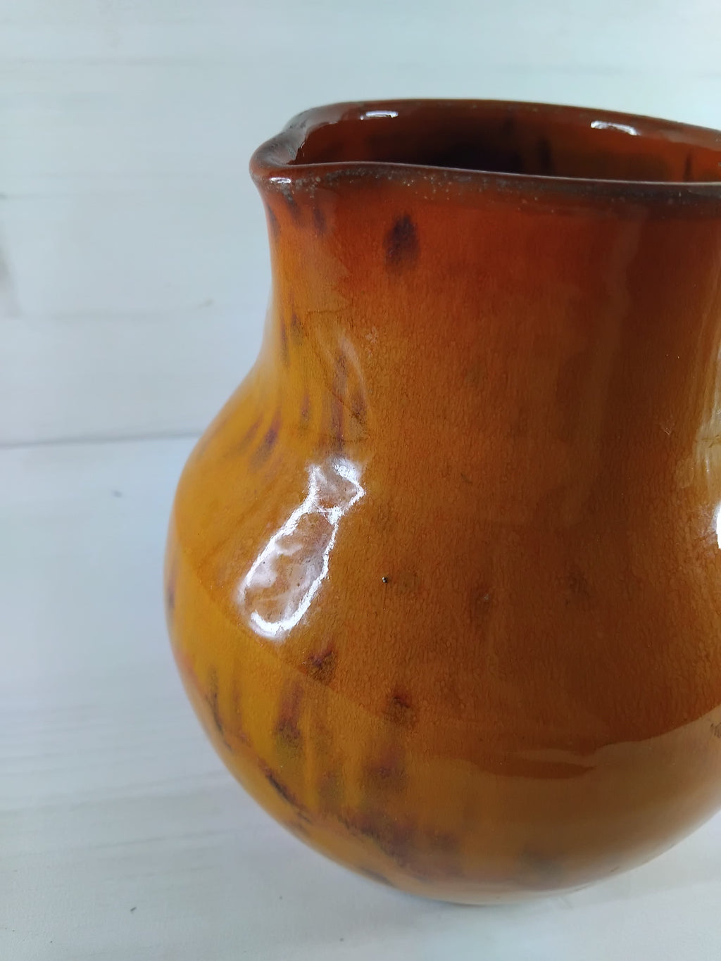 Pichet en céramique orange