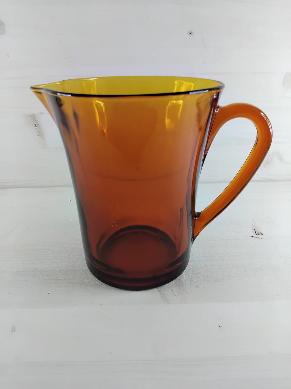 Pichet en verre ambré