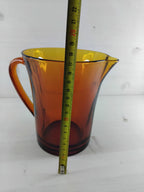 Pichet en verre ambré