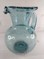 Grand pichet en verre bullé bleu