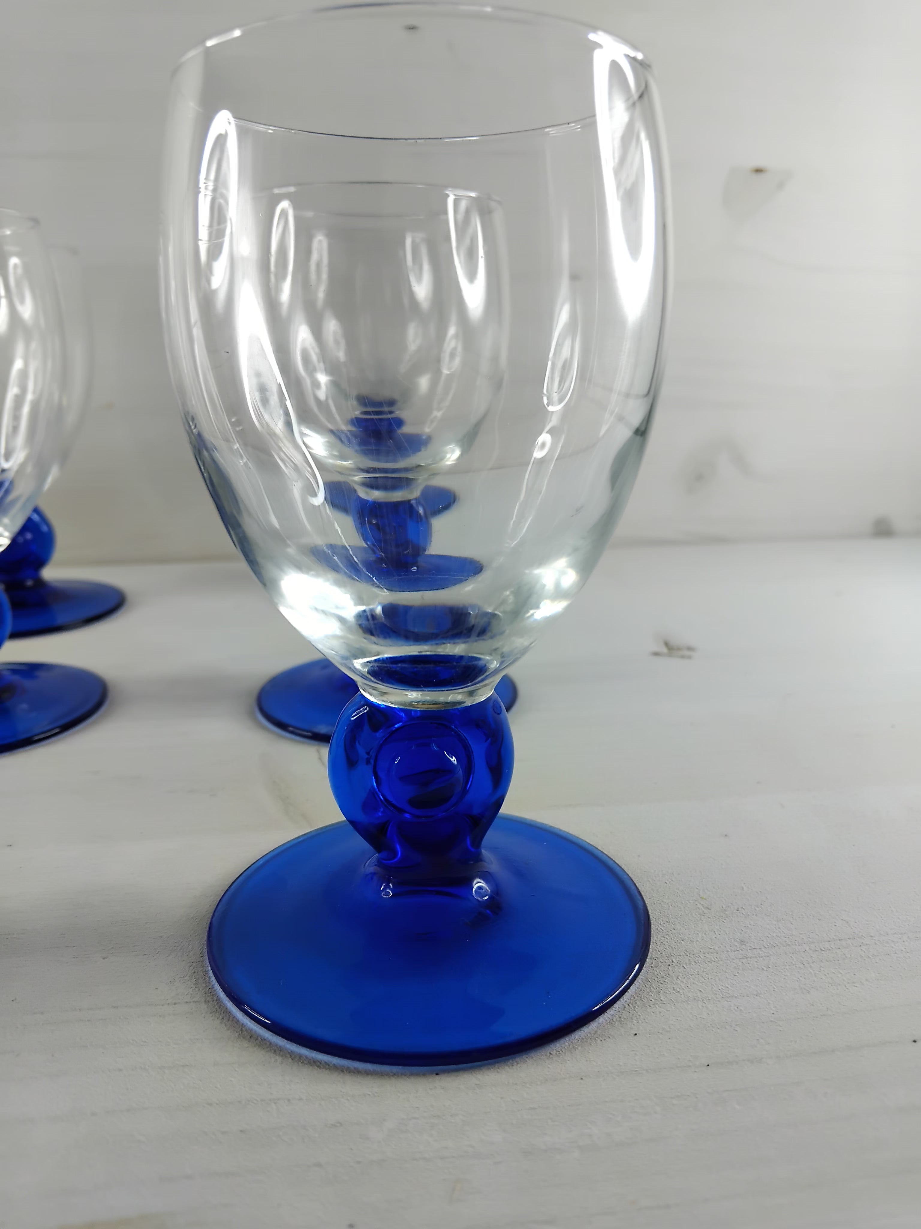 Suite de 6 verres à pied bleus Luminarc