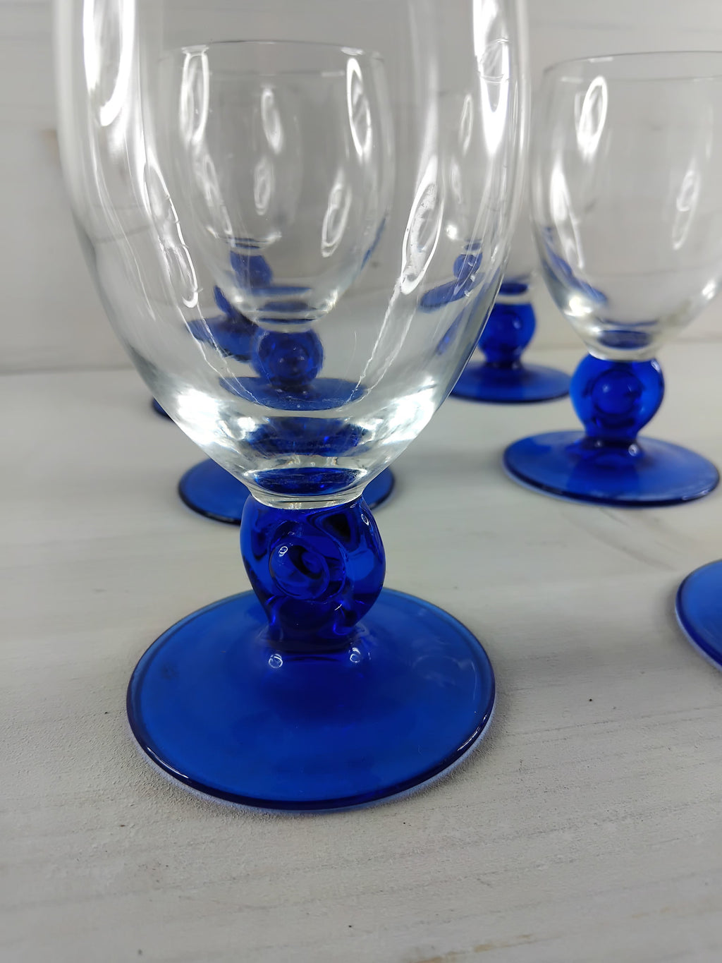 Suite de 6 verres à pied bleus Luminarc