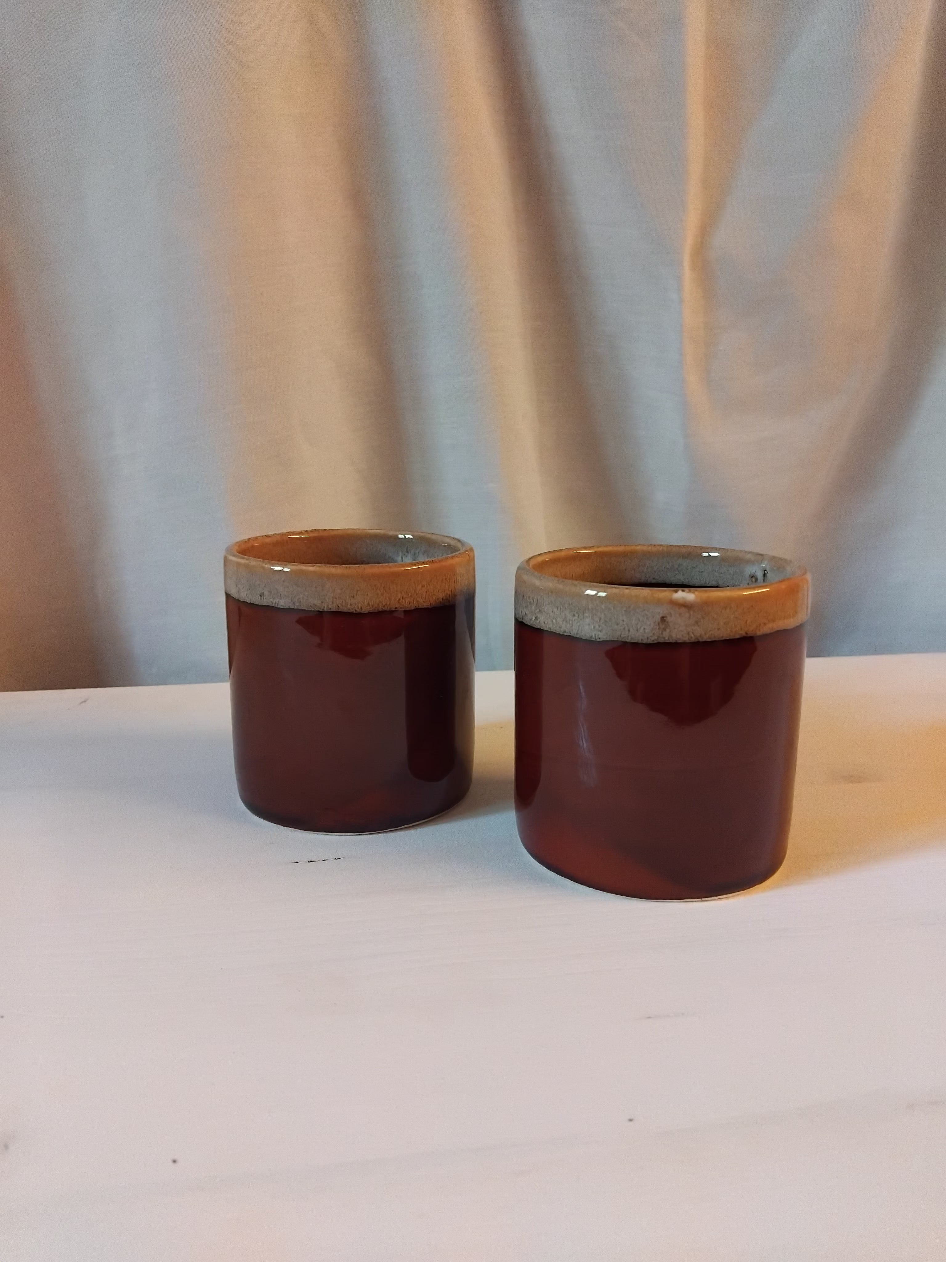 Duo de pots en céramique brun et beige — Esprit années 60