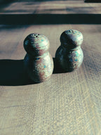 Set de salière et poivrier en grès pyrité