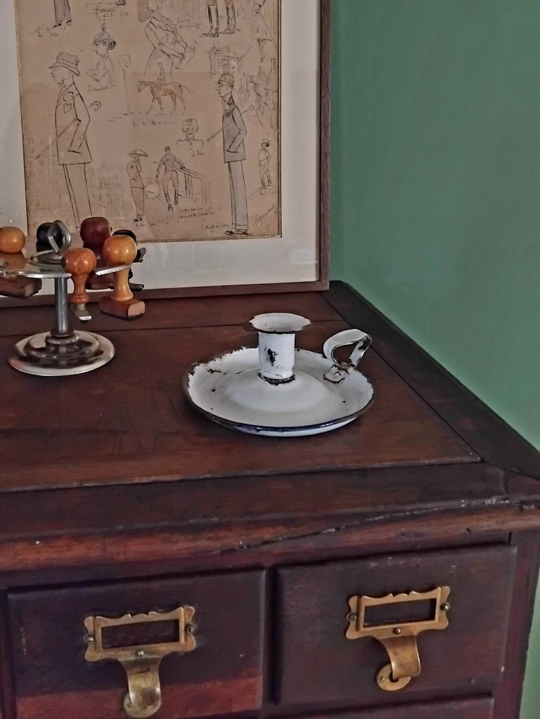 bougeoir tôle-émaillée métal ancien décoration brocante industriel style-industriel esprit-atelier atelier esprit-factory décoration brocante loft